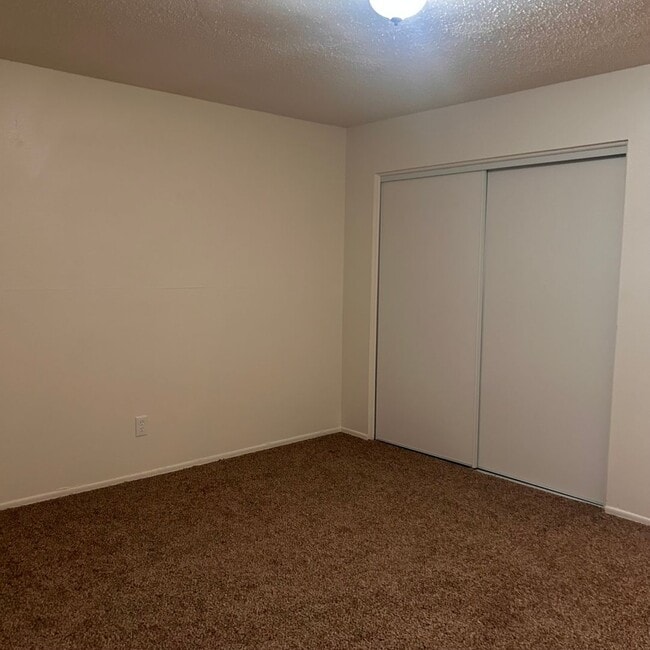 Building Photo - 55+ COMMUNITY- 2 BEDROOM 2 BATH FOR RENT A...