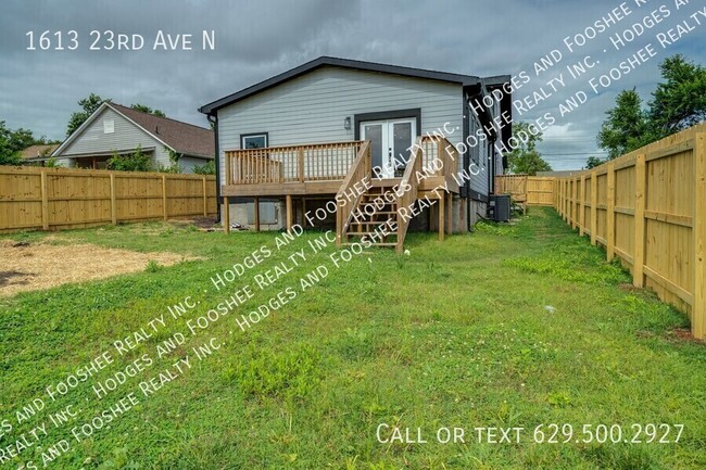 Building Photo - 1613 23rd Ave N