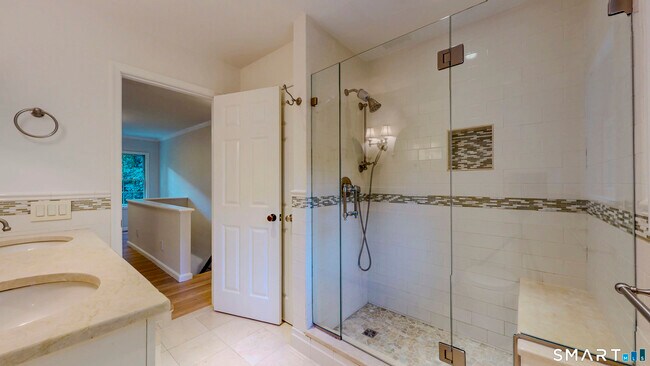 Building Photo - 463 White Oak Shade Rd