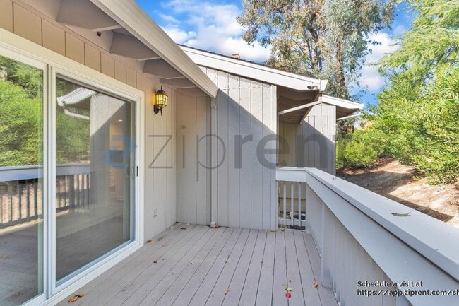 Building Photo - 135 Southwind Dr