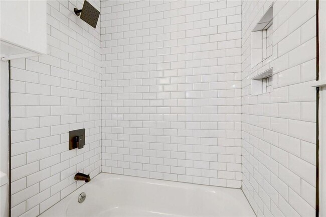 Building Photo - 8312 Bowling Green Dr