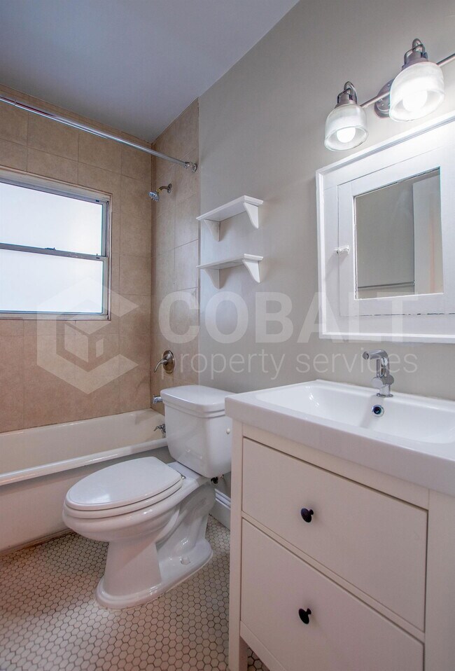 Building Photo - 499 Winton Terrace NE