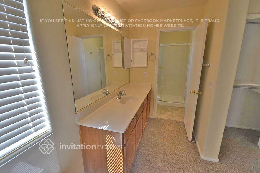 Building Photo - 16684 W Culver St