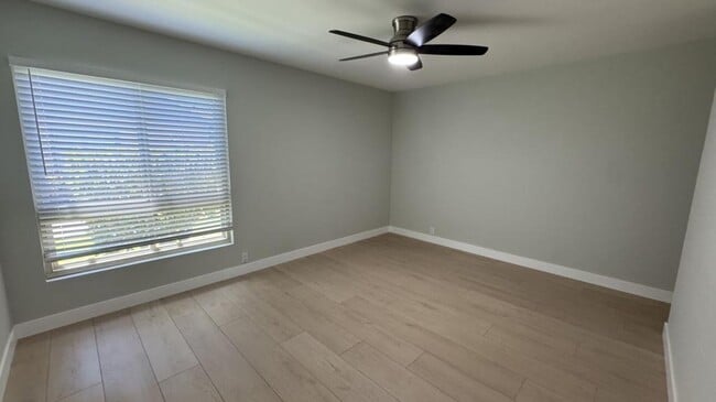 Building Photo - 10541 Caminito Baywood