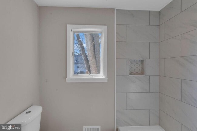 Building Photo - 370 NJ-156