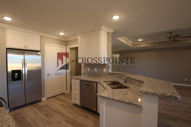 Building Photo - Beautiful 3 Bedroom 2 Bathroom Townhouse in South Tyler!