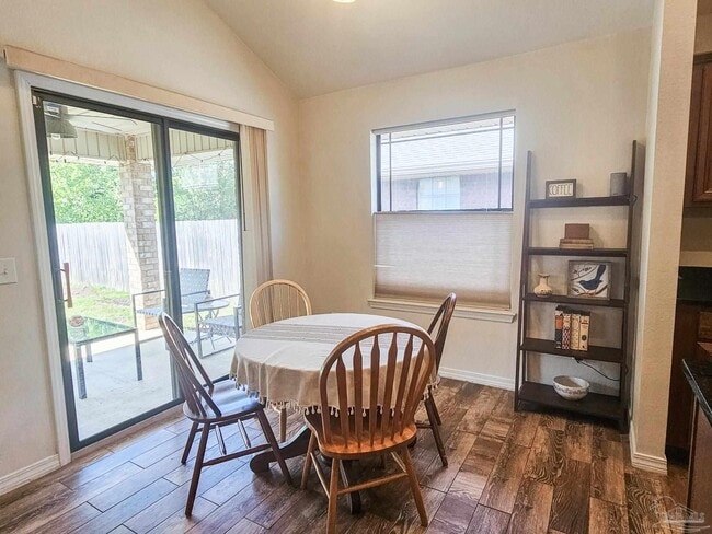 Building Photo - 9743 Brookstone Way
