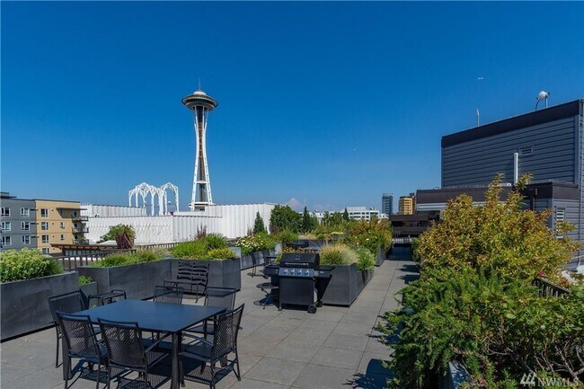 Building Photo - Spacious 1bd/1.5ba Condo in Belltown!