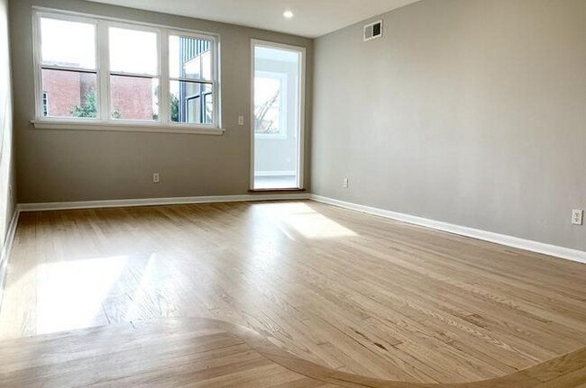 Building Photo - 100 Marcy St