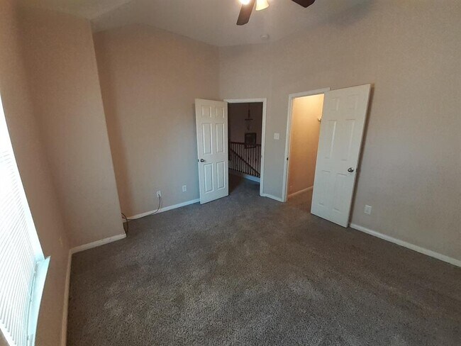 Building Photo - 5835 Beeston Ln