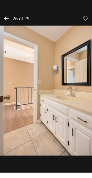 Building Photo - 102 Academy Square