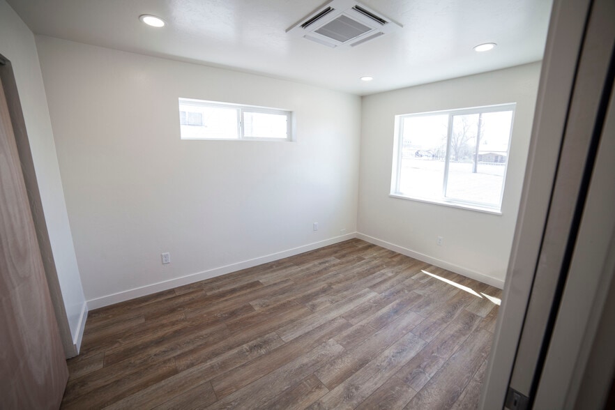 Bedroom - 308 S Ute Ave
