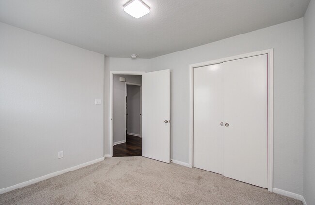 Building Photo - 2015 Upland Plover Ct