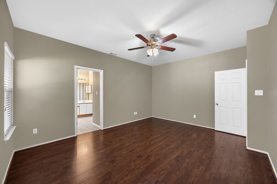 Building Photo - 8404 Tyhurst Dr