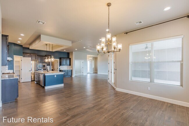 Building Photo - 5 br, 2.5 bath House - 1065 Datura