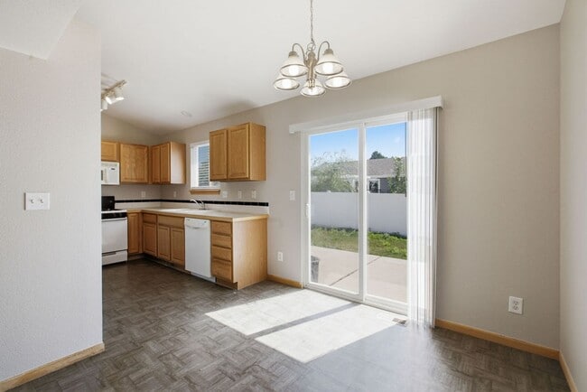 Building Photo - AVAILABLE NOW –   3 BD, 2 BA, 2 Car Garage - Pet Friendly | Wellington, CO