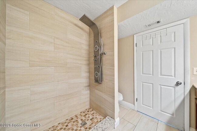 Building Photo - 2190 Forest Knoll Dr NE