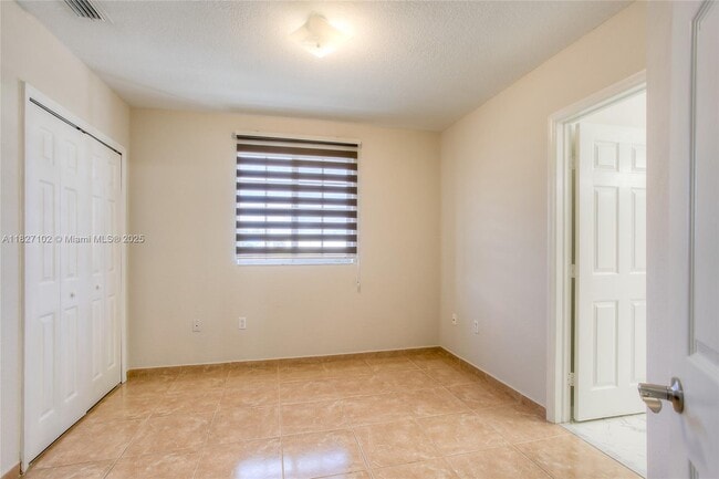 Building Photo - 9332 NW 114th Terrace