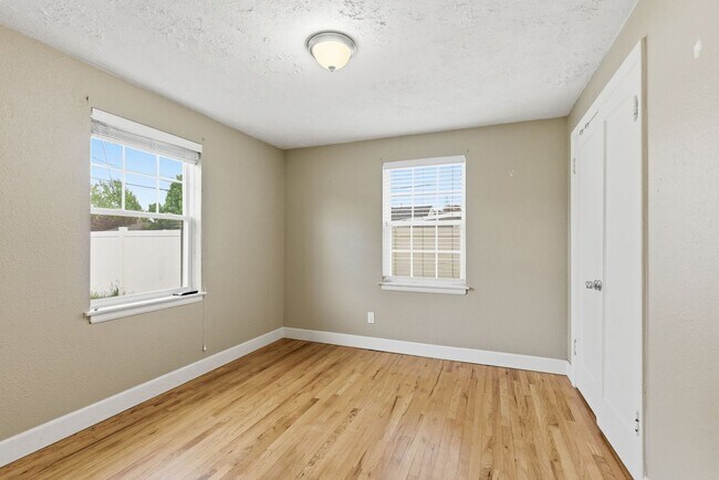Building Photo - Modern & Cozy Spokane Retreat | Prime Location Near South Hill