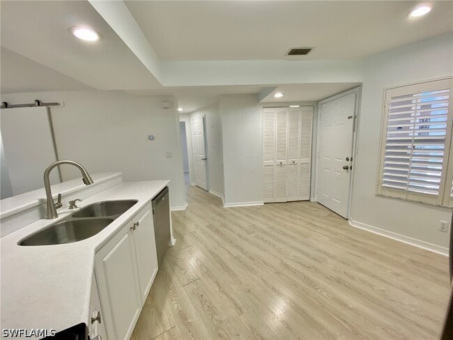Building Photo - 1096 Woodshire Ln