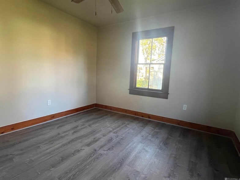 Building Photo - 804 Westend Dr