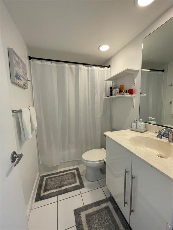 Building Photo - 3001 S Ocean Dr