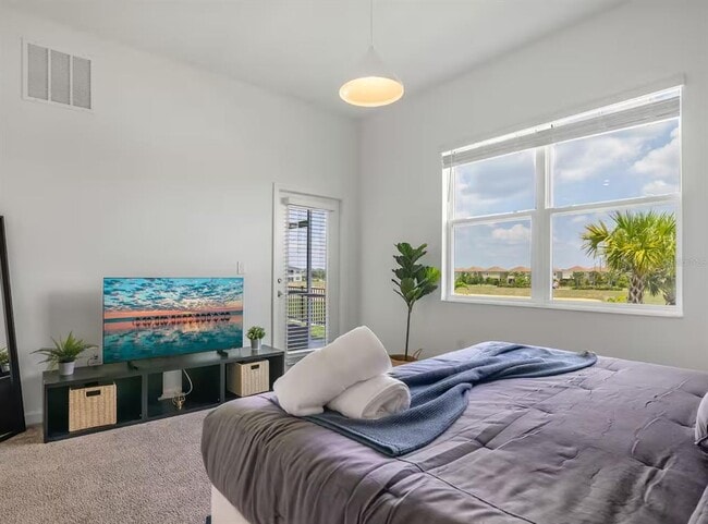 Building Photo - 1043 Splash Shot Pl