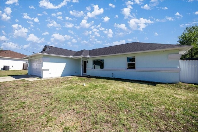 Building Photo - 7191 Hemlock Rd