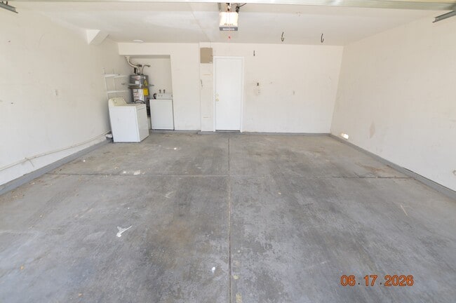 Building Photo - 5738 Wind Dancer Dr