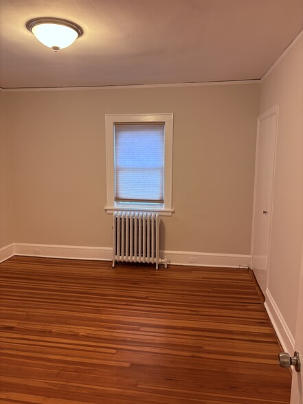 Building Photo - 156 Wallace St