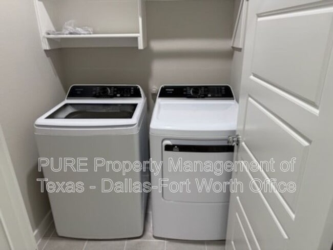 Building Photo - 805 Tidal Dr