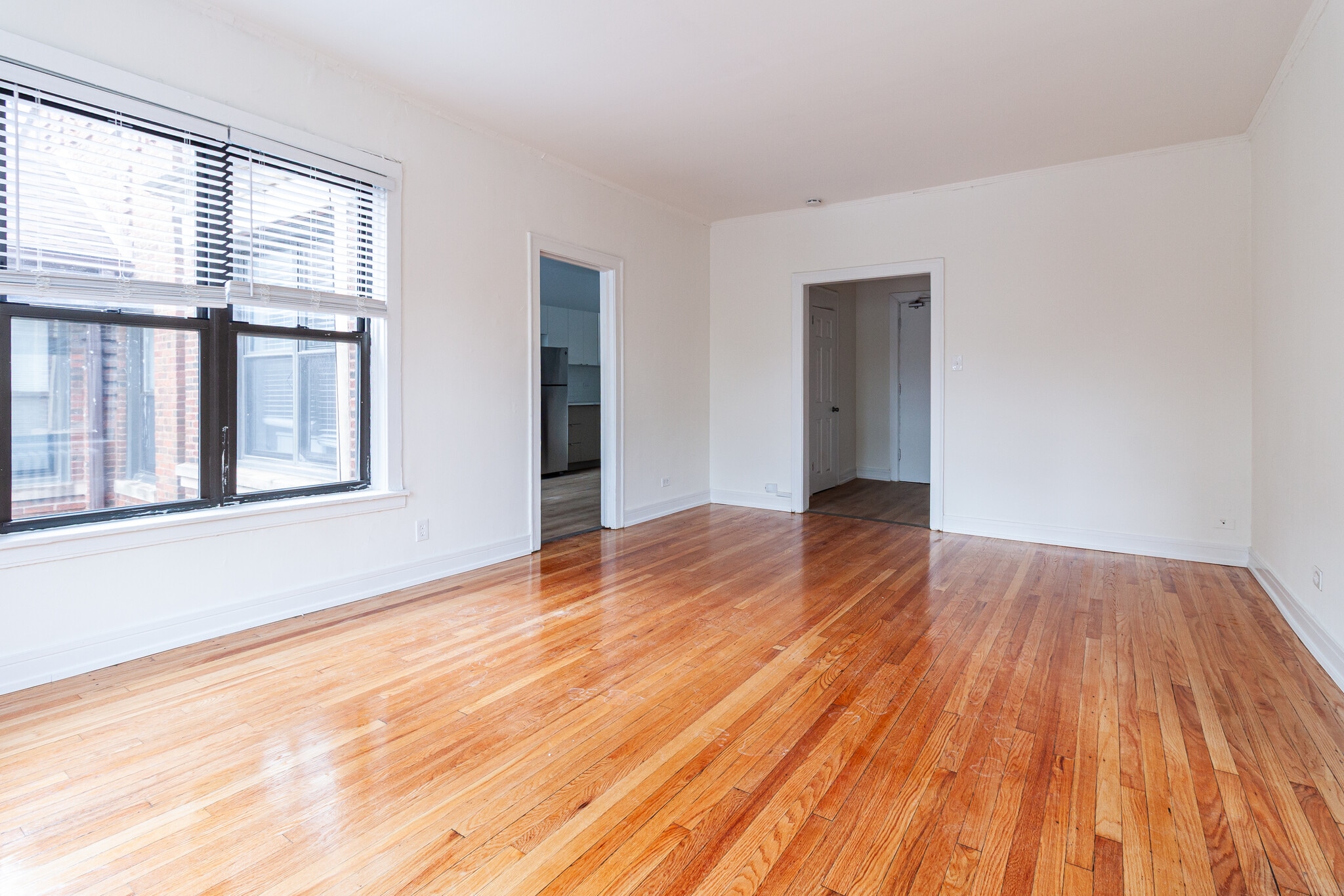 Building Photo - 2819 N Pine Grove Ave