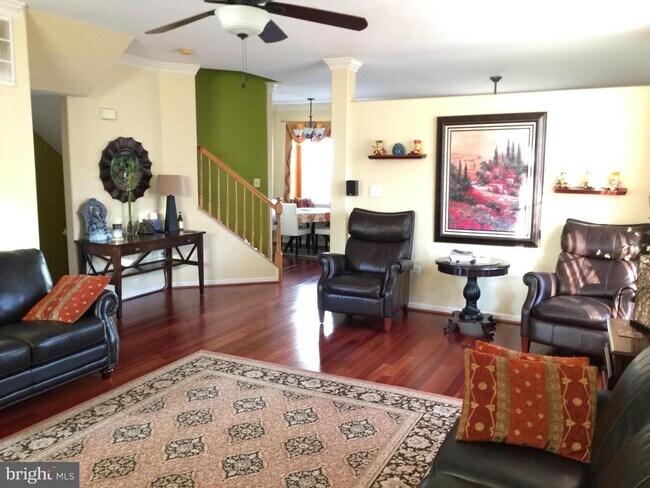 Building Photo - 22572 Maison Carree Square