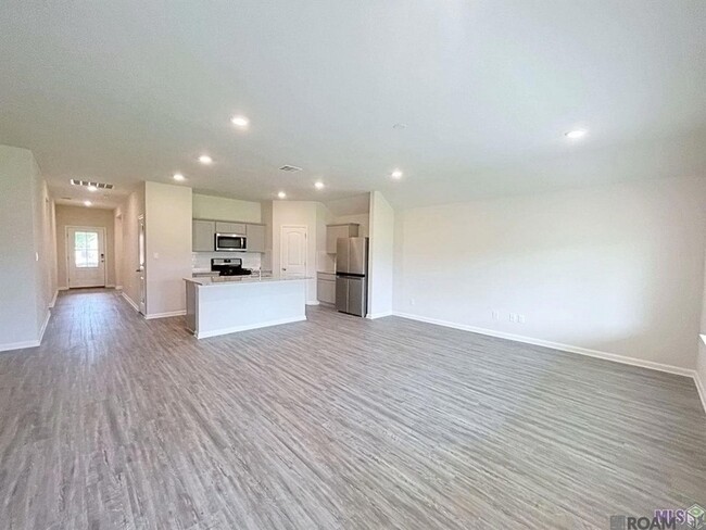 Building Photo - 629 Correns Ln