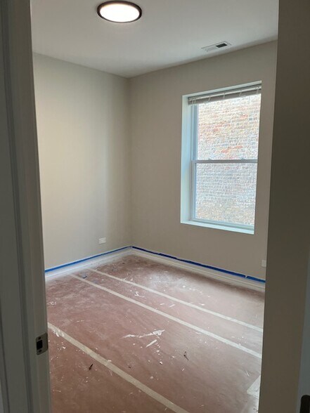 Building Photo - 1250 W Eddy St