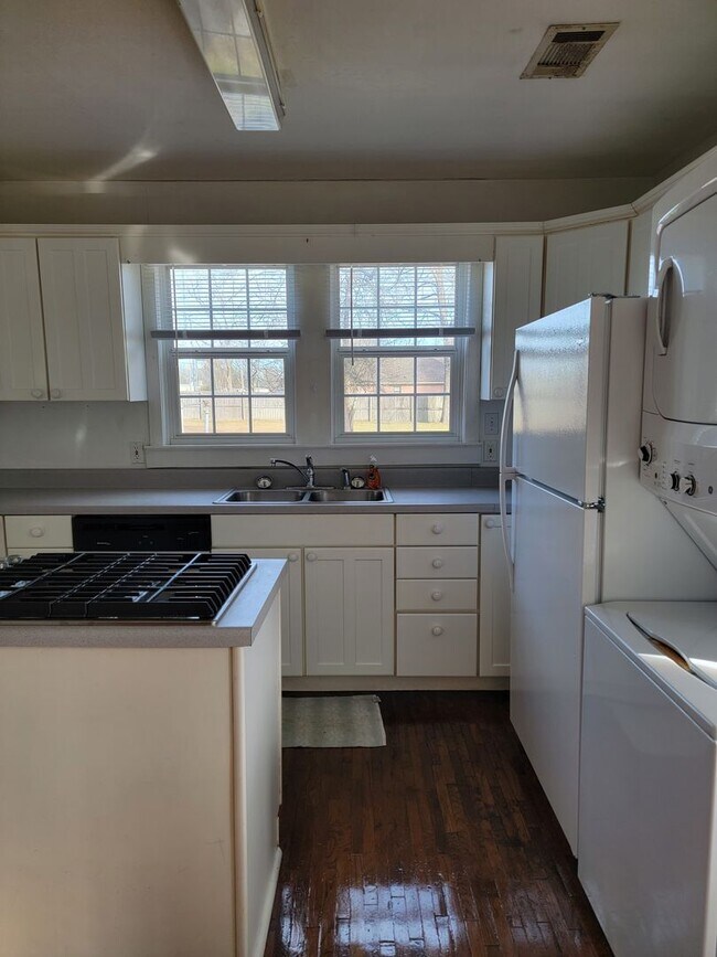 Building Photo - A LOT TO SEE! CALL US FOR A SHOWING!