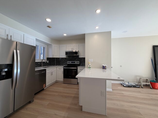 Building Photo - 1109 South St