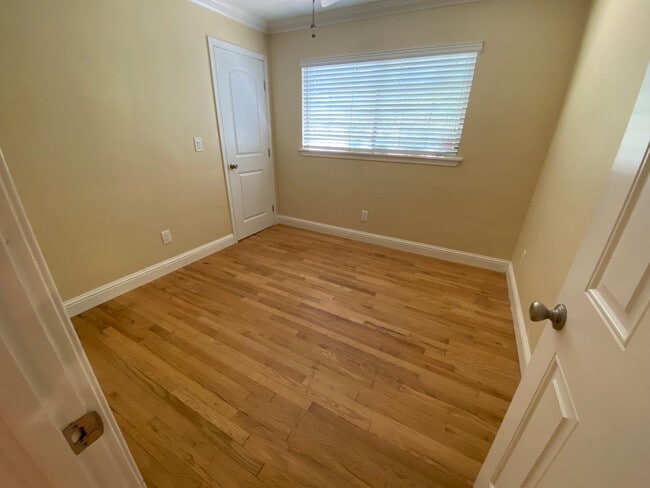 Building Photo - Beautiful Home for rent in Tulare, Ca