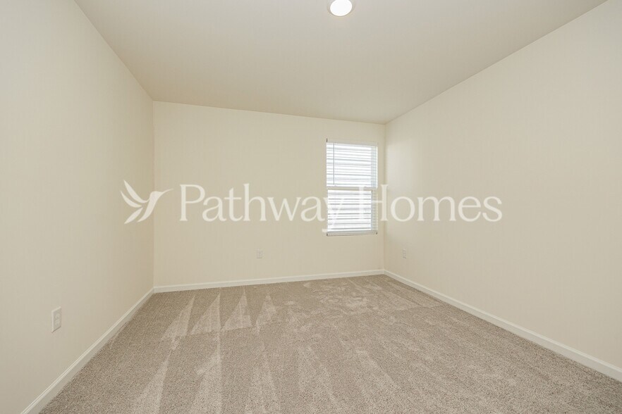 Building Photo - 1062 Large Poppy Dr