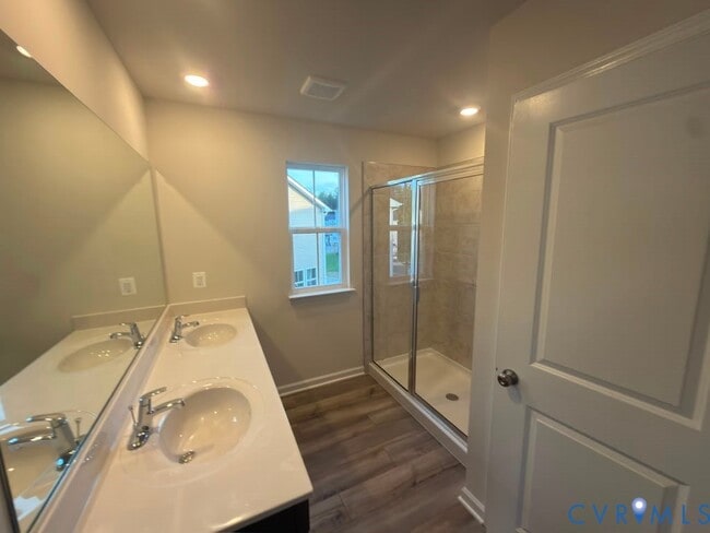 Building Photo - 8760 Whitman Dr