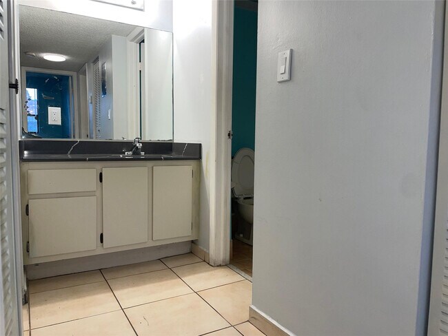 Building Photo - 1101 SW 122nd Ave