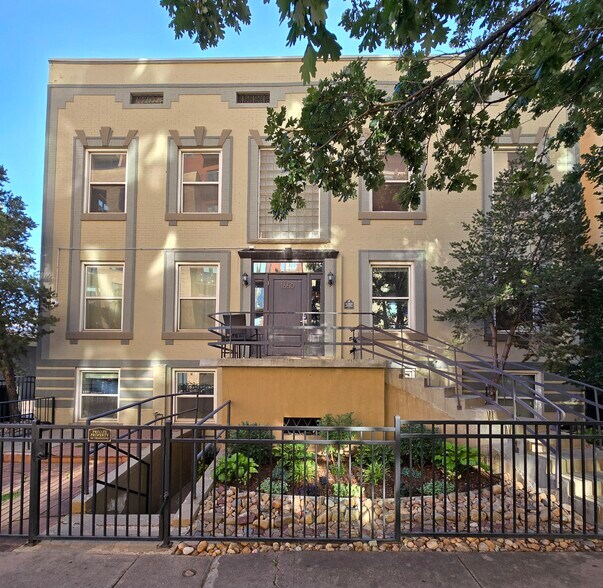 Building Photo - 1650 N Pearl St