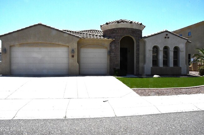 Building Photo - 9539 W Harmony Ln