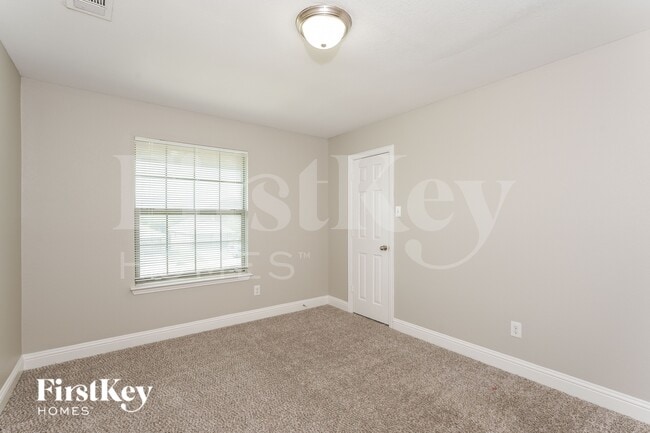 Building Photo - 15635 Gatsby Ln