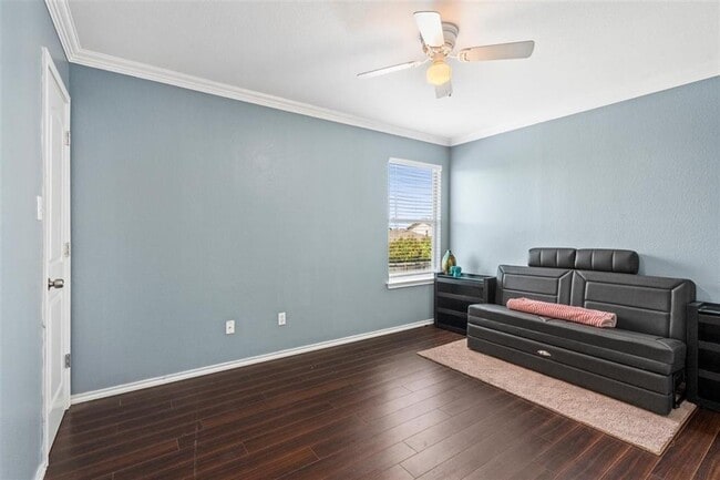 Building Photo - 220 Wegstrom St