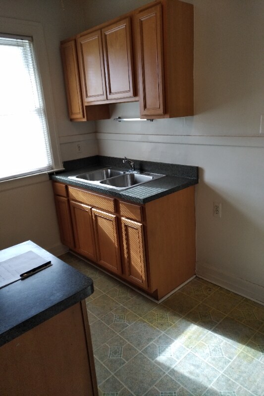 Primary Photo - 5357 Burns Ave
