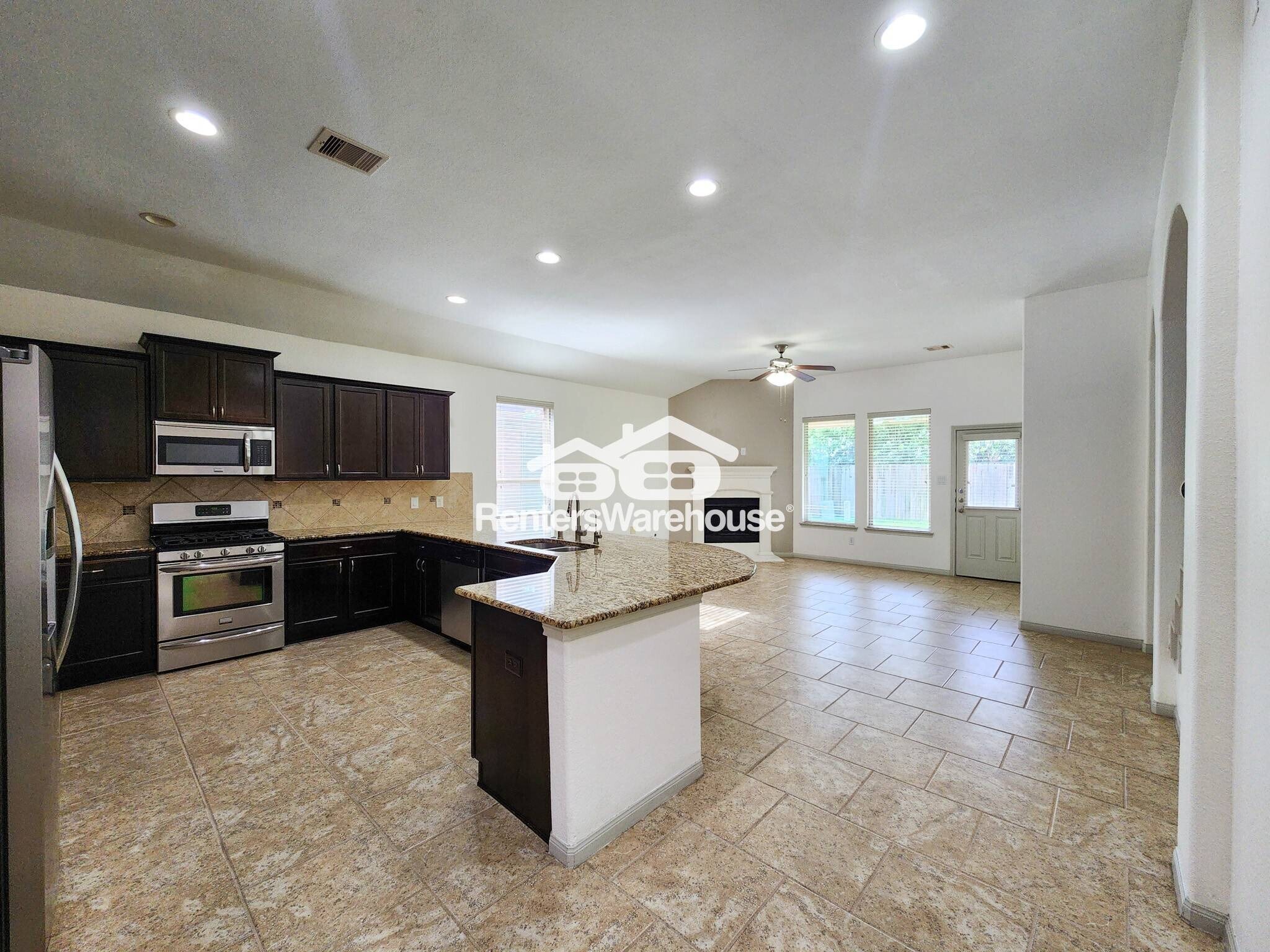 Building Photo - 4515 Greenleaf Dr