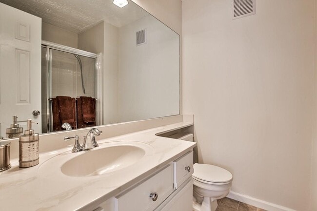 Building Photo - 2136 River Heights Walk SE