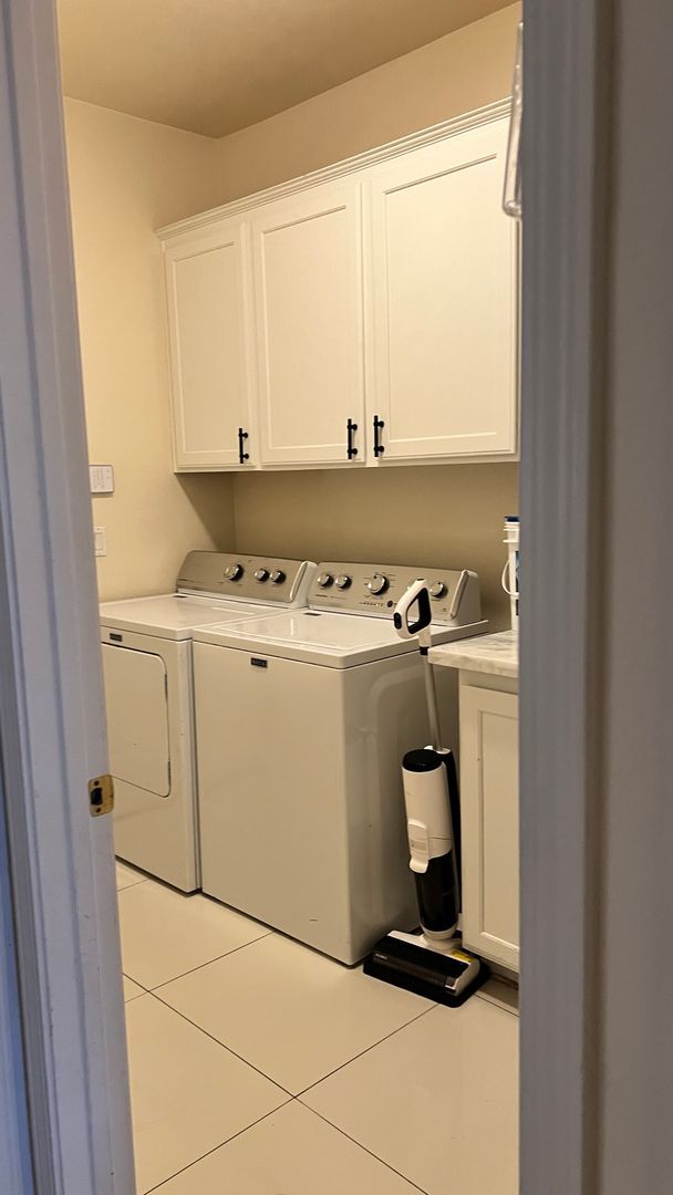 Building Photo - Stunning Fully Remodeled Luxury Home in Peccole Ranch