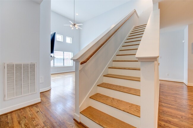 Building Photo - 650 Westcross St